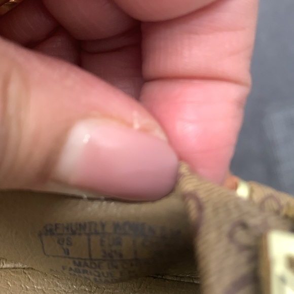 Guess -Shoes - Picture 8 of 9